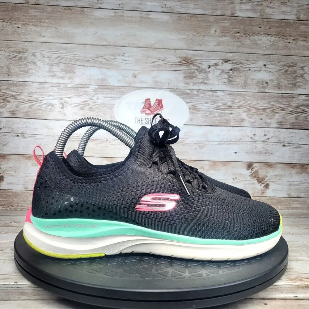 Skechers Ultra Groove Women Size 7 Air Cooled Memory Foam Black Athletic Shoes